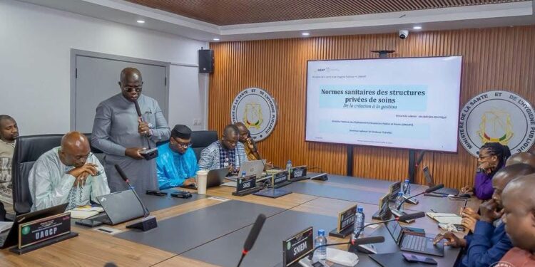 Santé publique : en Guinée, de nouvelles normes pour encadrer les structures privées de soins.
