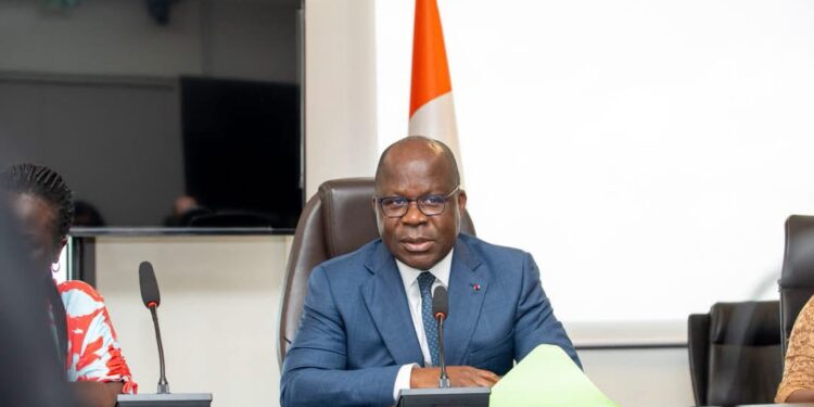 Souveraineté sanitaire : la Côte d’Ivoire veut produire 20 % de ses médicaments d’ici 2030.
